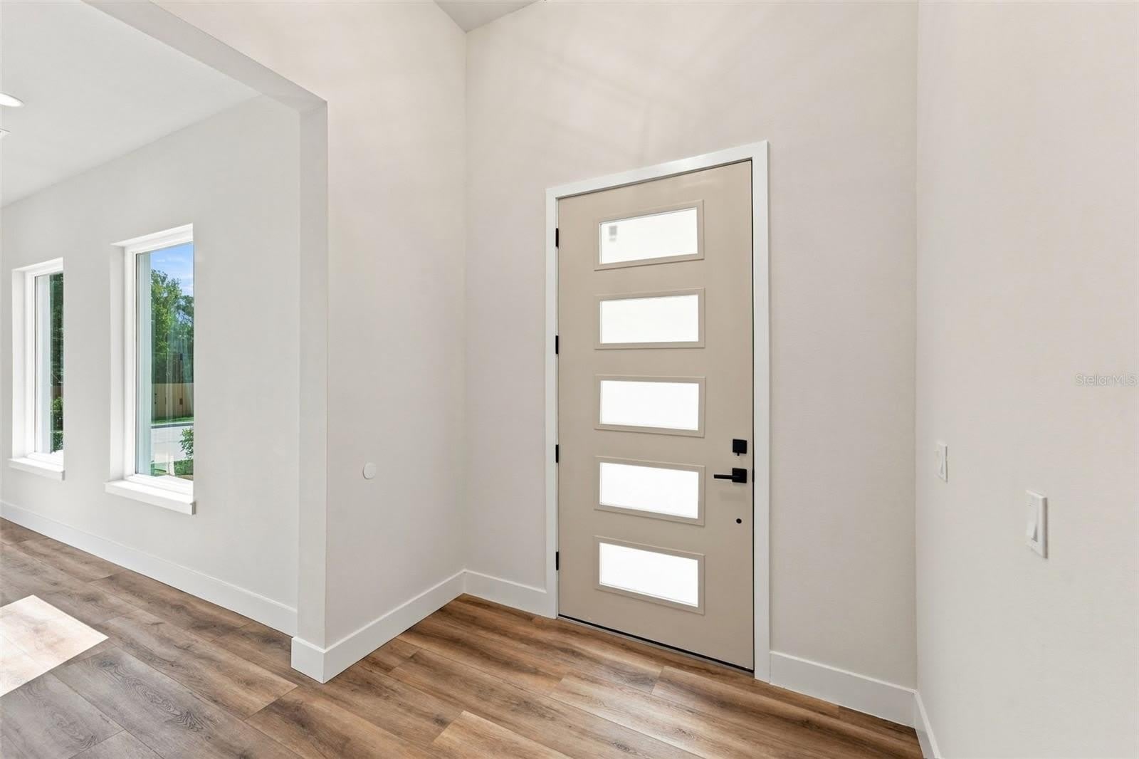 561 N THOMPSON Road – photo 2