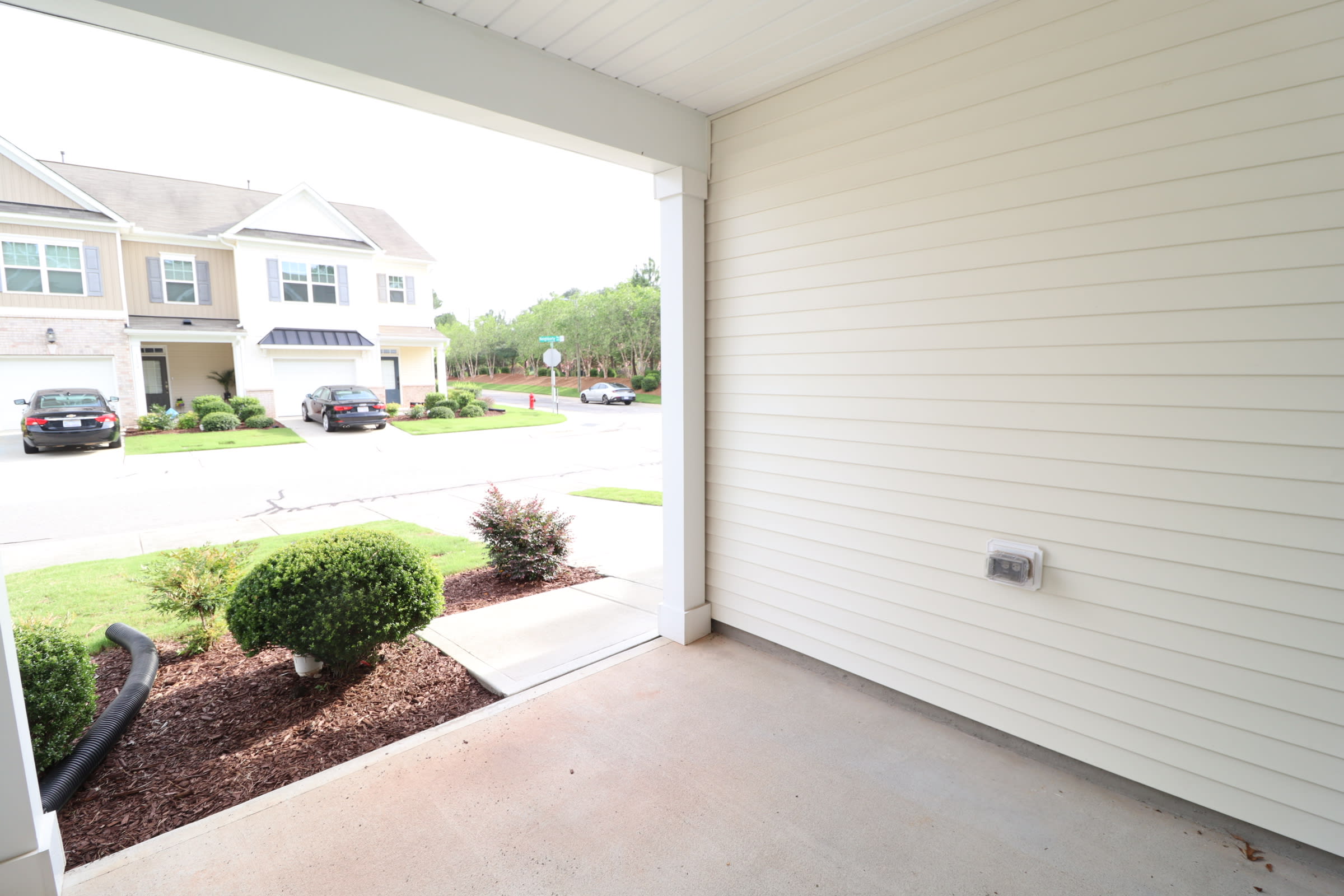 1105 Neighborly Way – photo 2