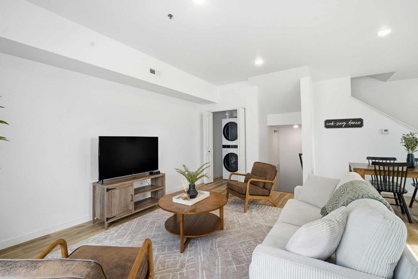 Twin Oaks Apartments West – photo 5