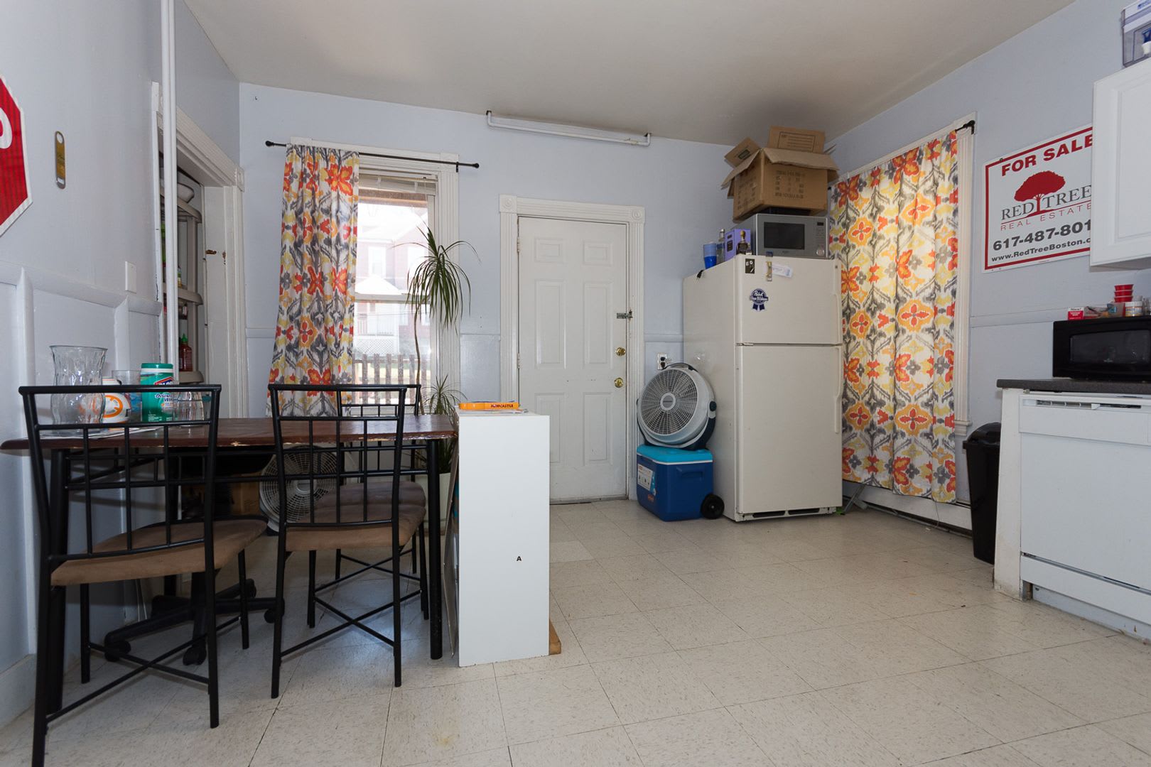 3 Bed / 1 Bath on Hillside St – photo 1