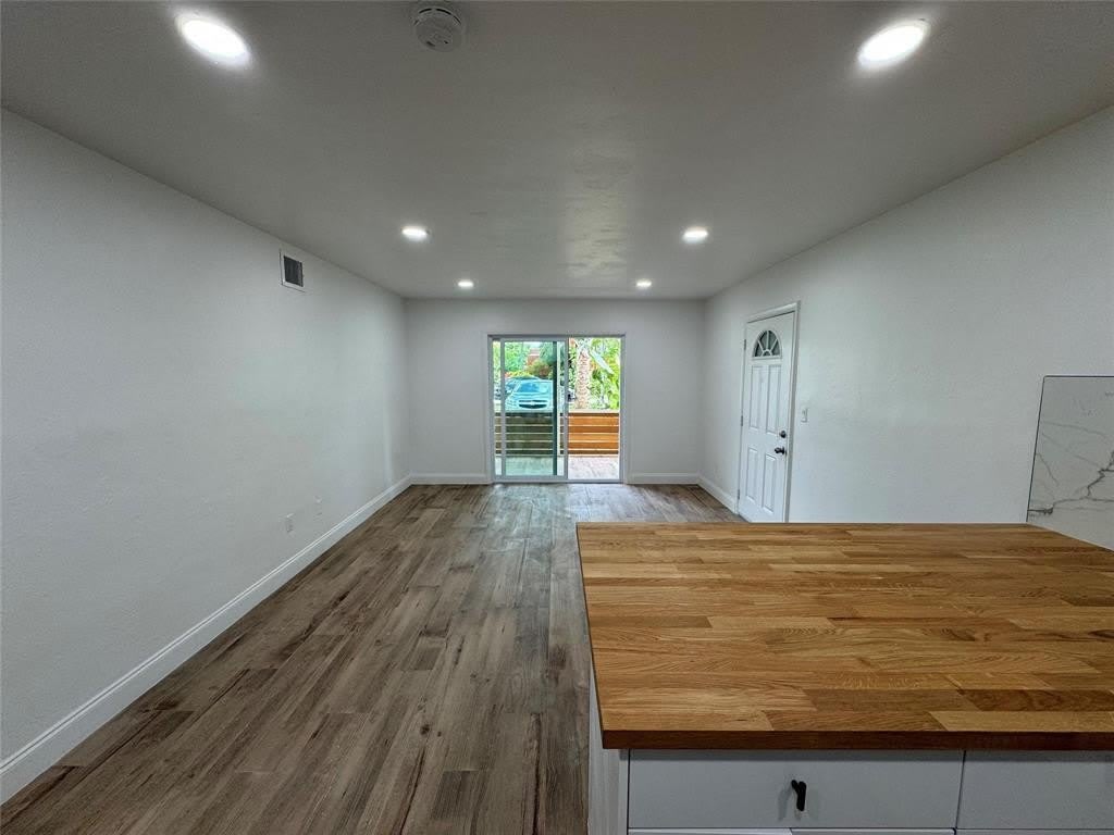 2200 NE 173RD Street – photo 4