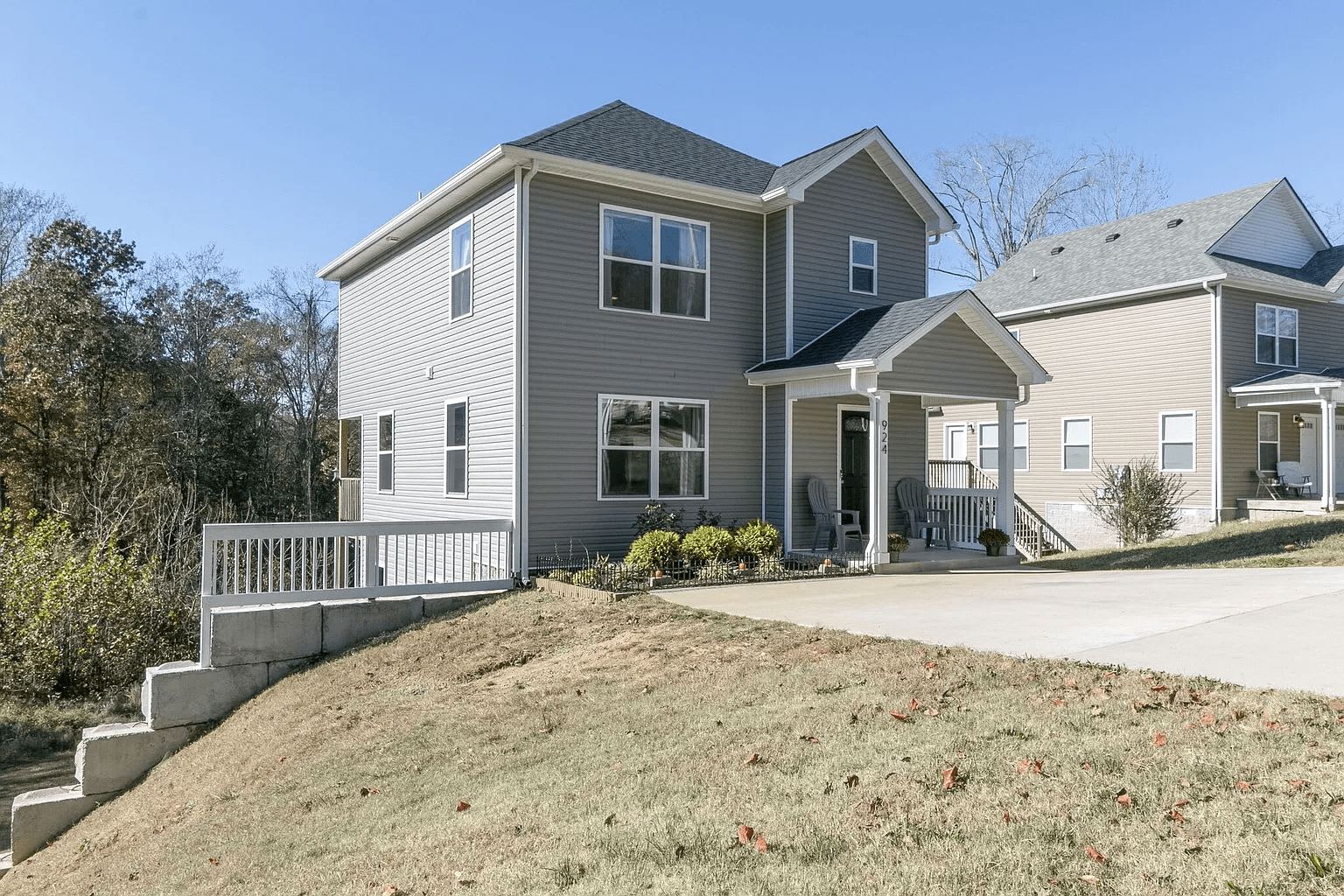 924 East Happy Hollow Drive – photo 2