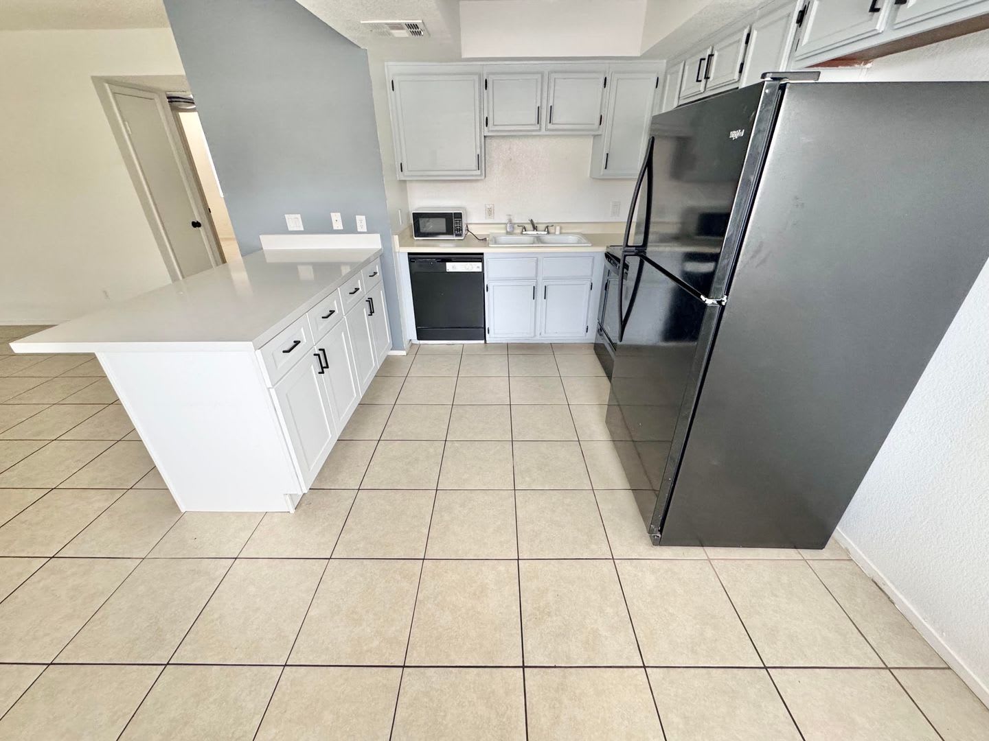 Charming and move-in ready 2-bedroom, 2-bathroom first-floor condo in a convenient Las Vegas location – photo 5