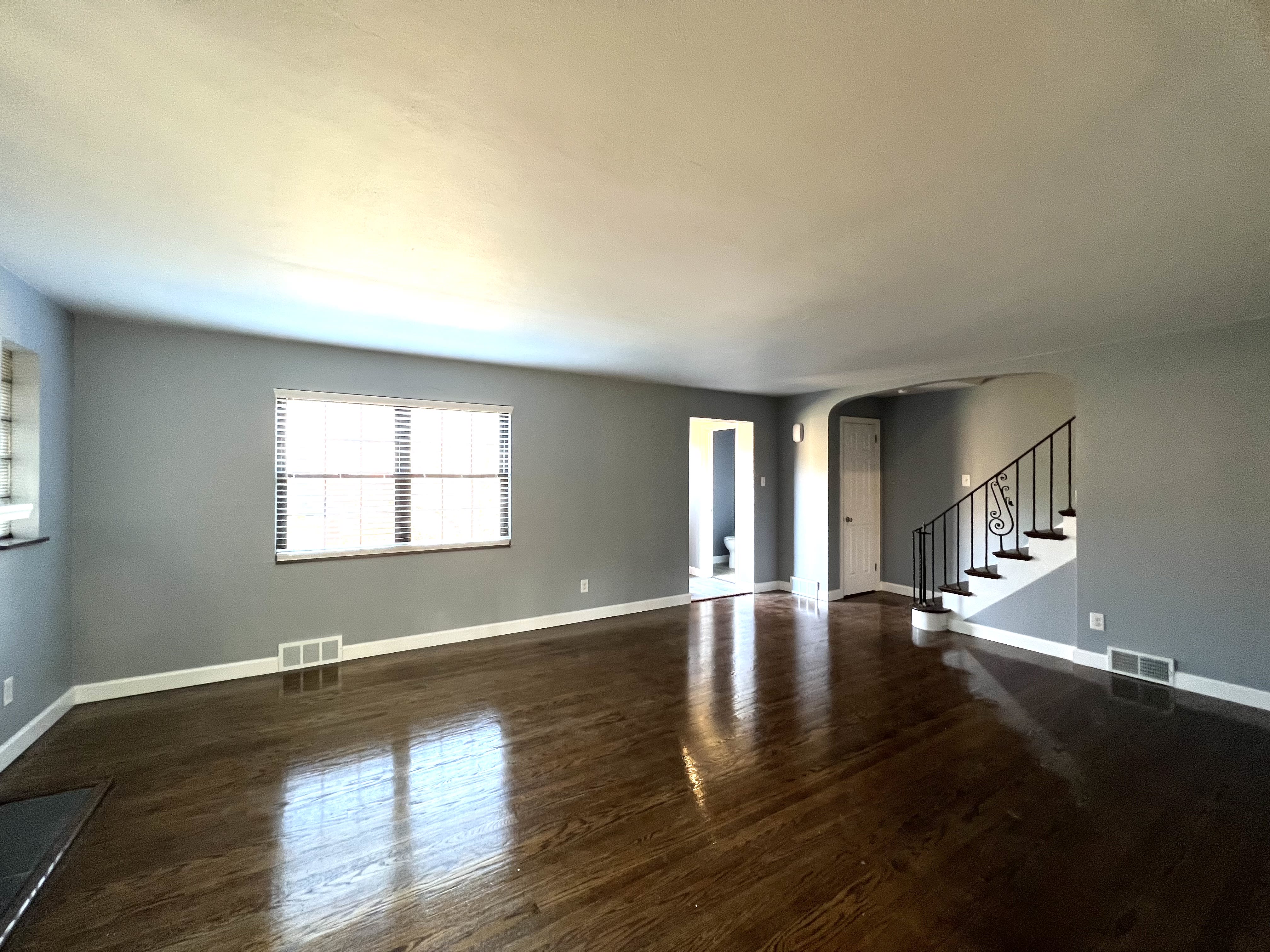 138-140 Mount Lebanon Boulevard – photo 2