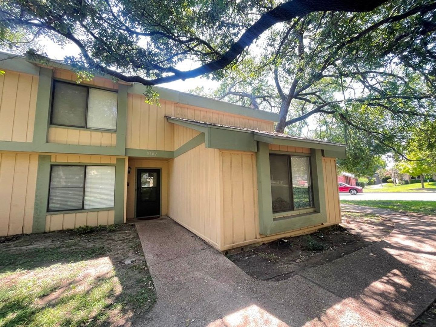 Great Condo for lease in North Austin! – photo 1