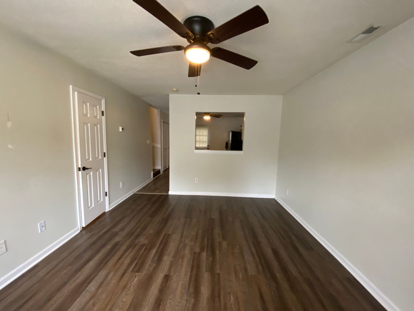 Updated 2 bedroom Townhome for Rent – photo 3