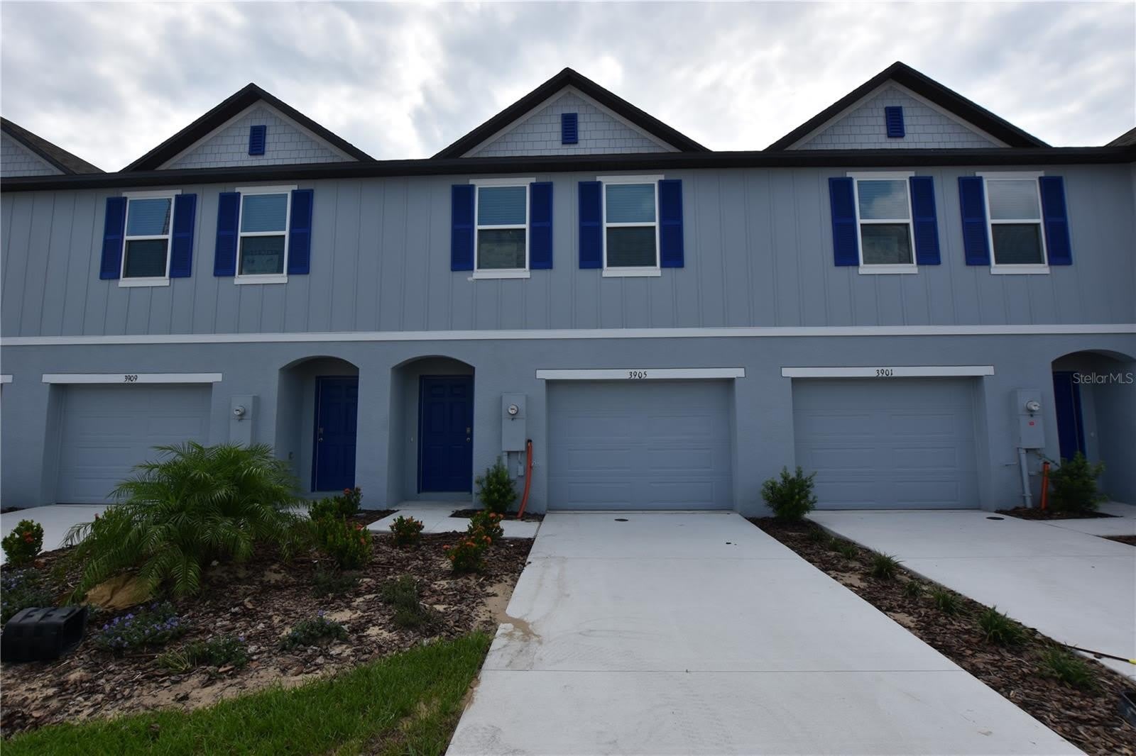 3905 Academia Avenue – photo 1