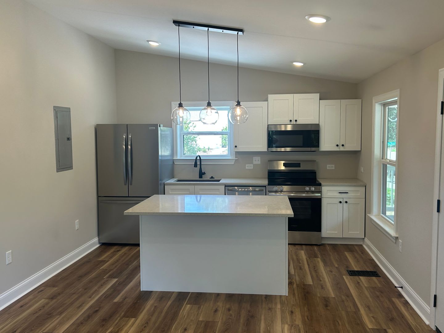 1215 Rogers Road – photo 2