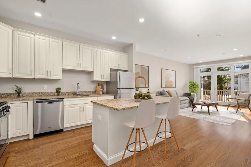 375 Market St. – photo 2