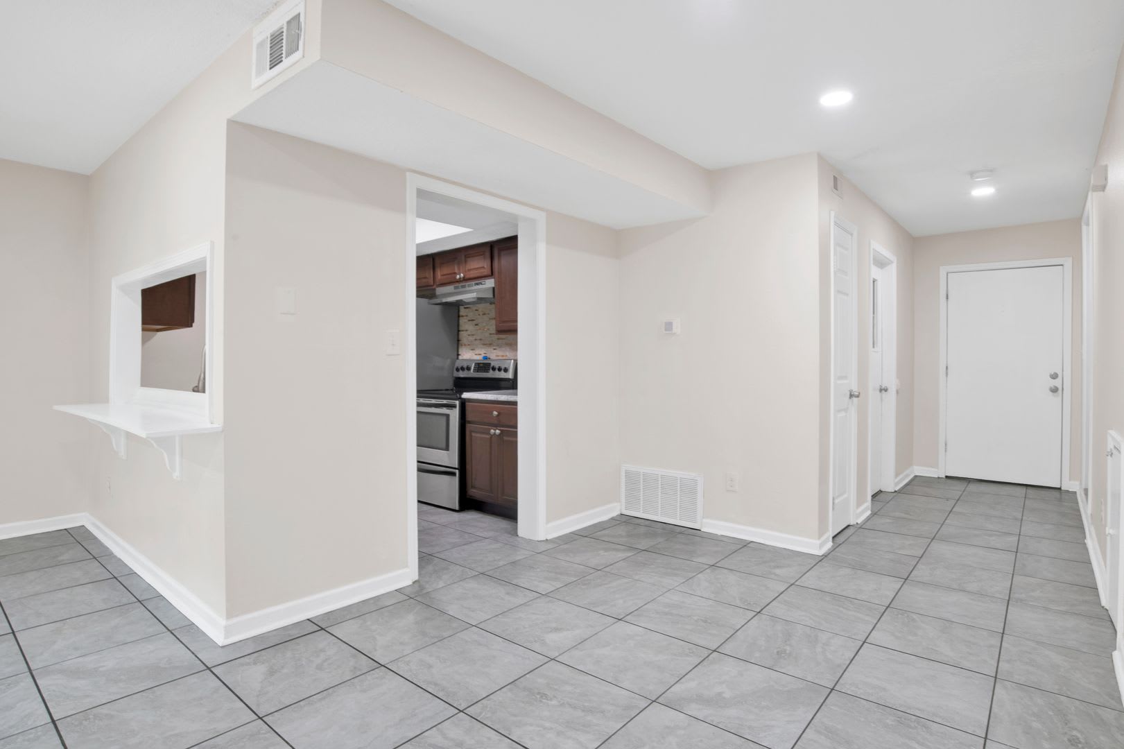 3 Bed 2 5 Bath Townhome In West Pensacola – photo 4