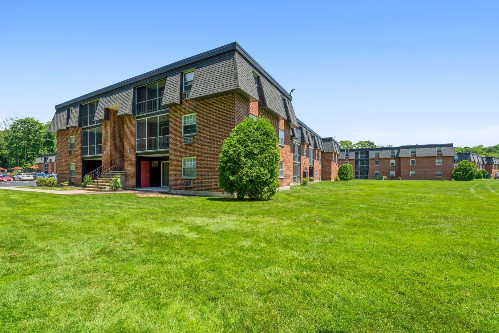 Tatnuck Square Apartments – photo 1