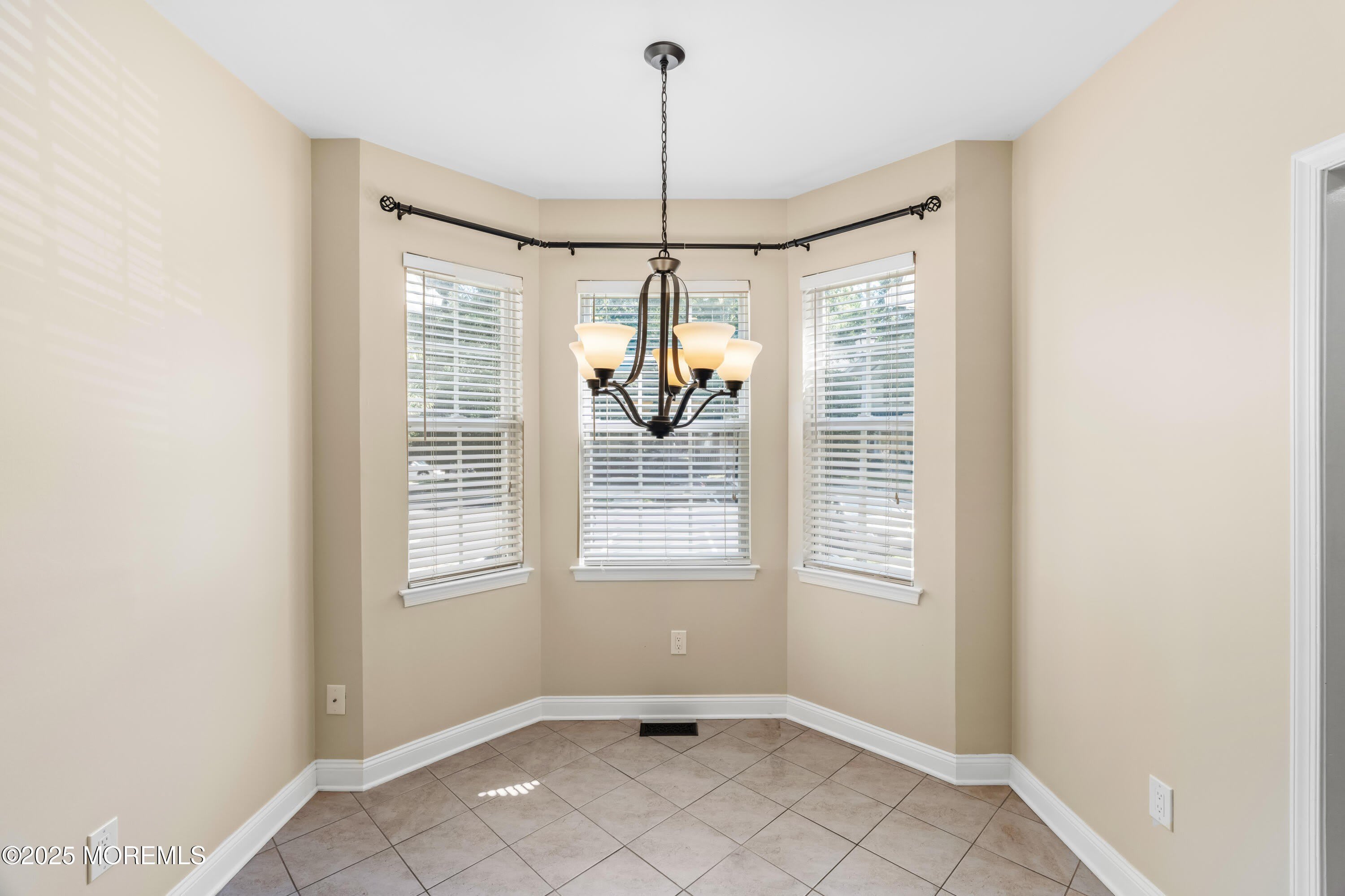 15 Faxon Drive – photo 4