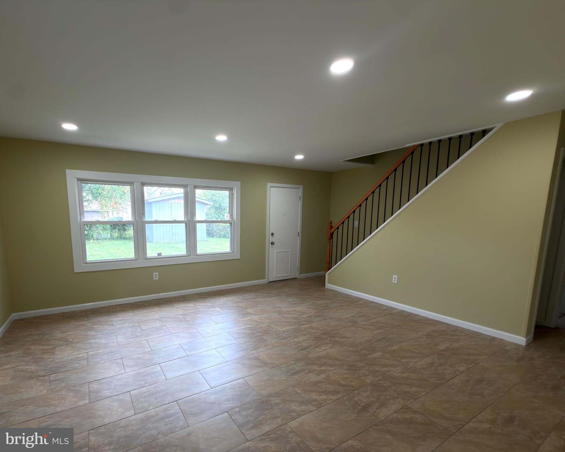 54 PLUMTREE Lane – photo 2
