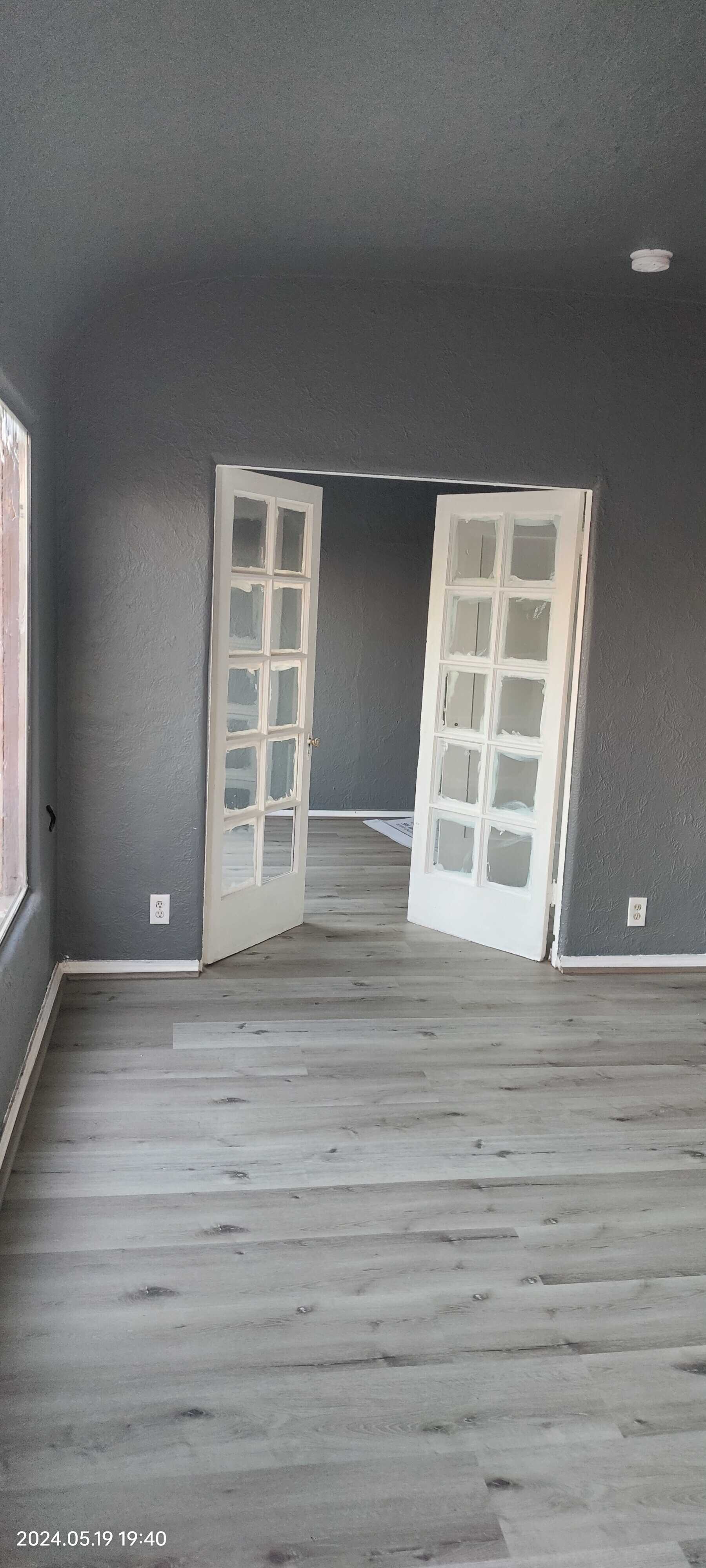 6123 South Hoover Street – photo 1