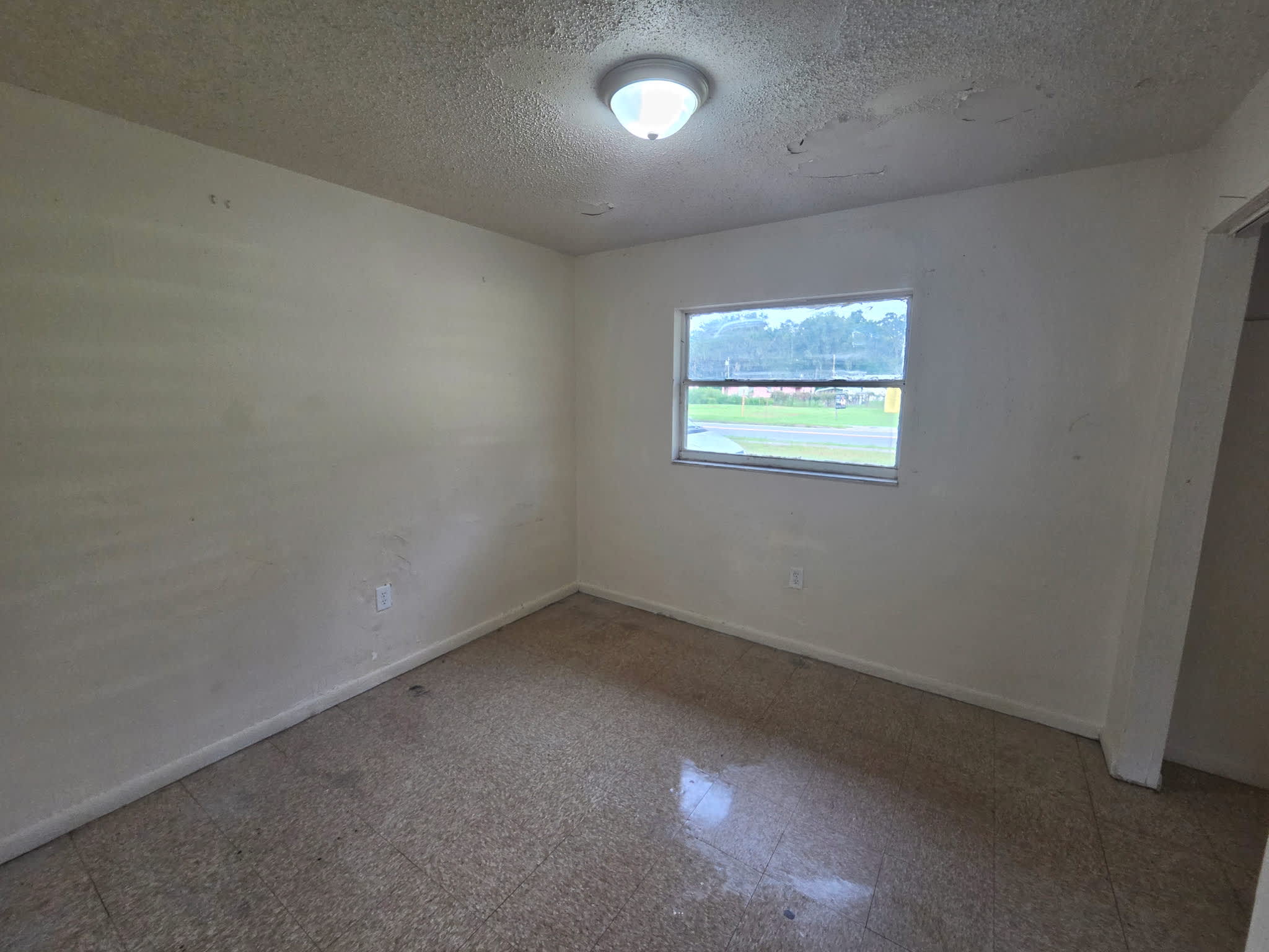 411 Kilgore Street – photo 4