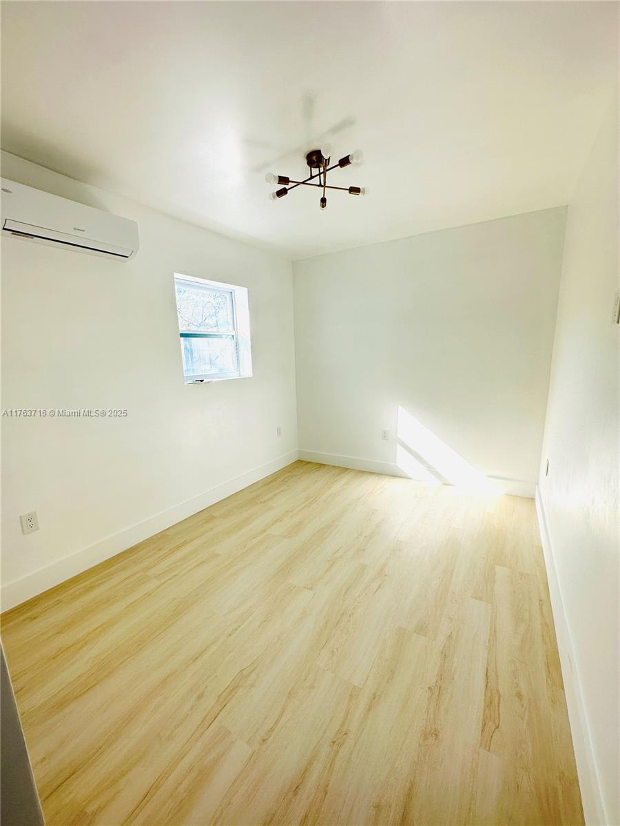 1800 NE 154th St – photo 4