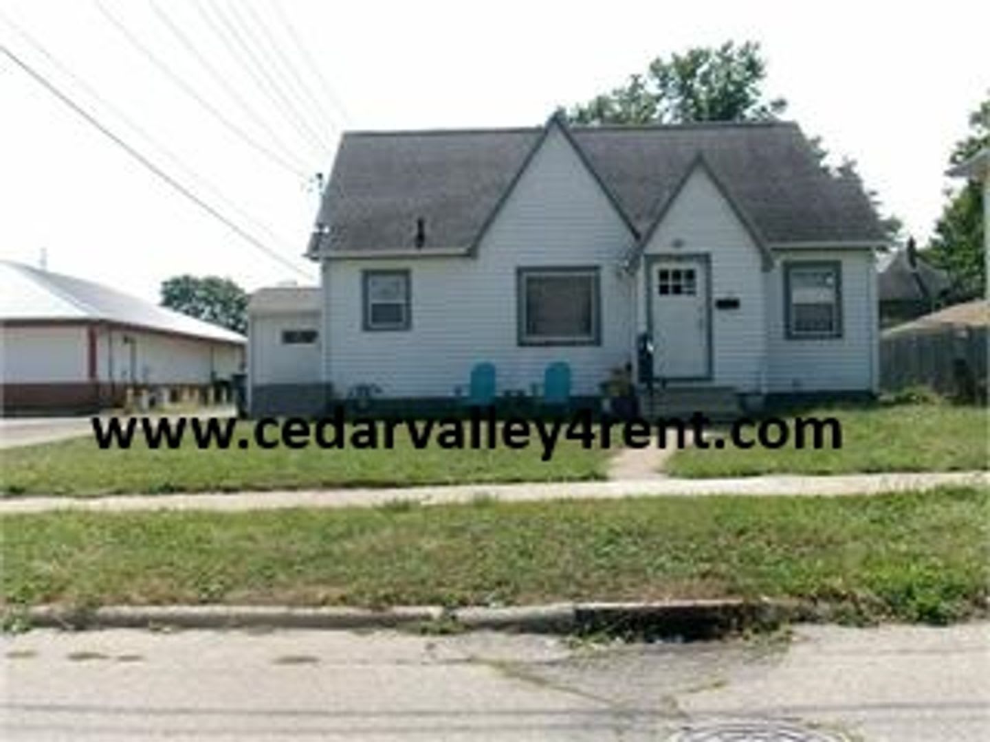 3 Bedroom 1 Bath 517 Center St Waterloo Ia – photo 1