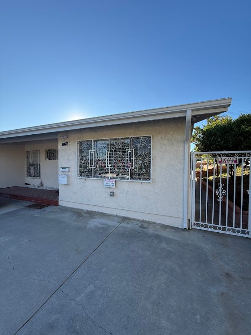 3 Bedroom 2 Bathroom Granada Hills Home (Main House) Great Location! – photo 1