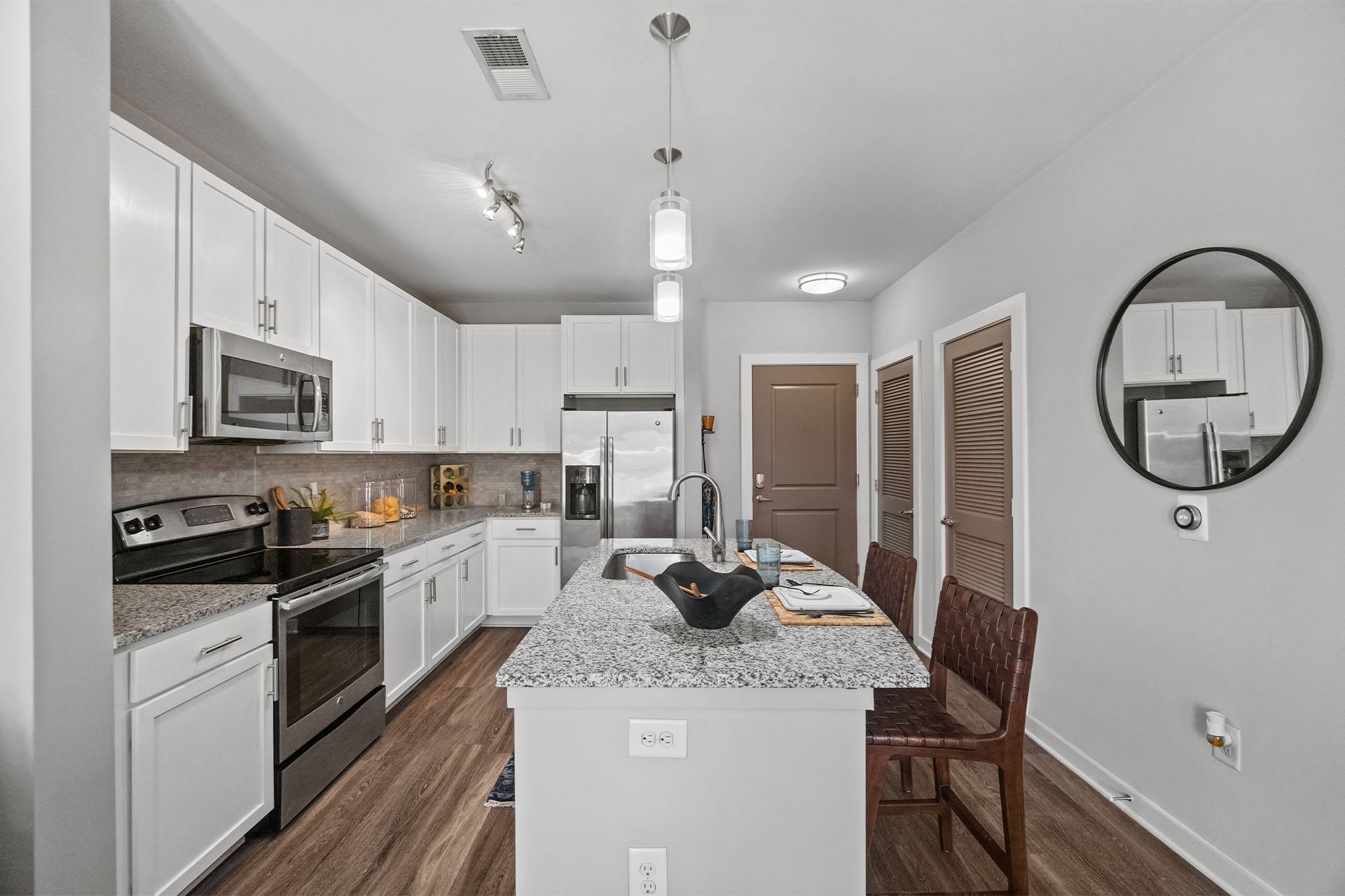 1010 Dilworth Apartments – photo 3