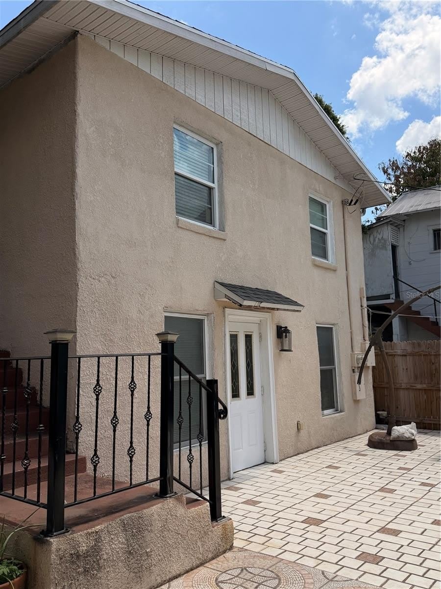 1212 E COLUMBUS Drive – photo 2