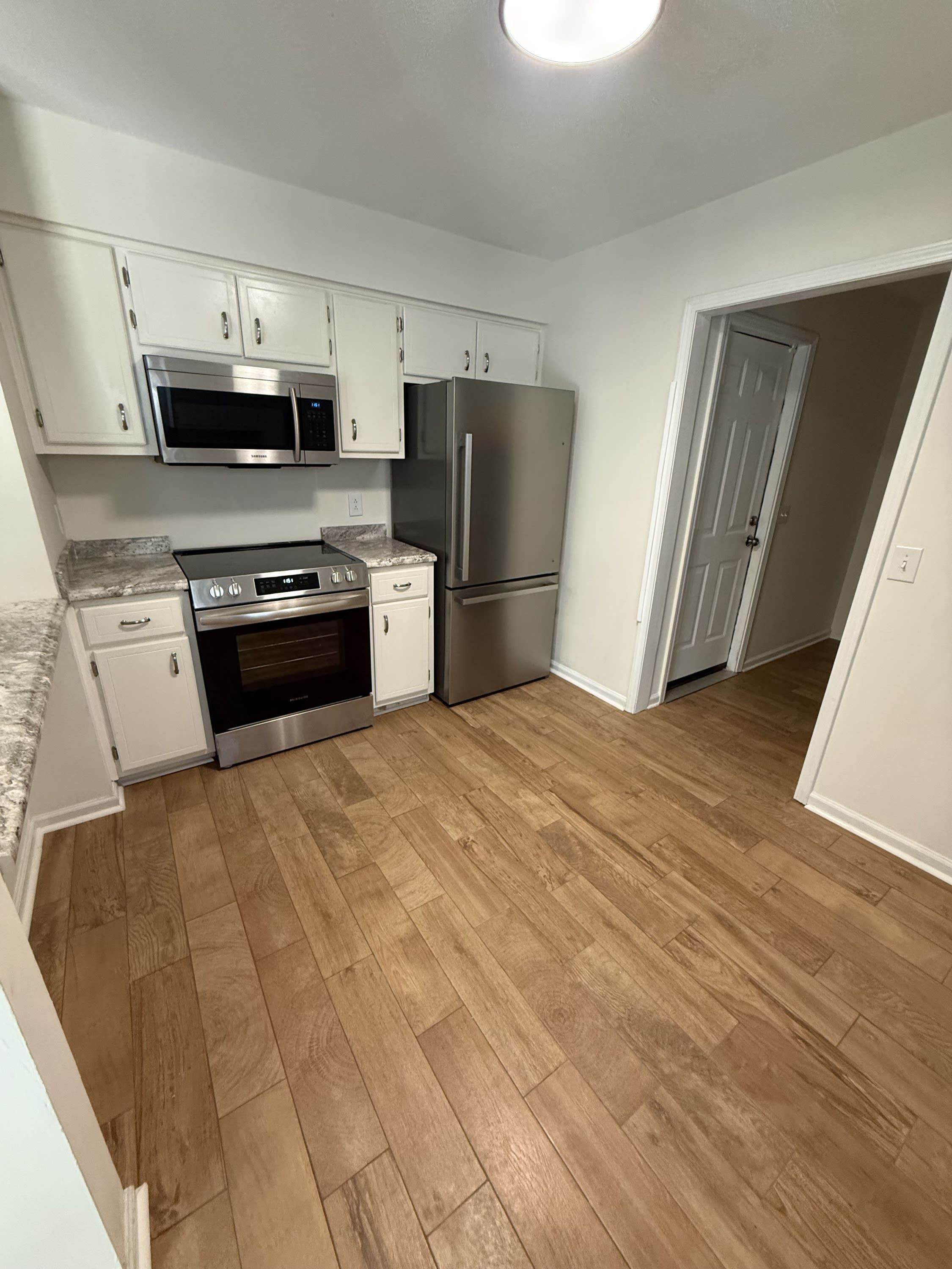 108 Rochelle Court – photo 2
