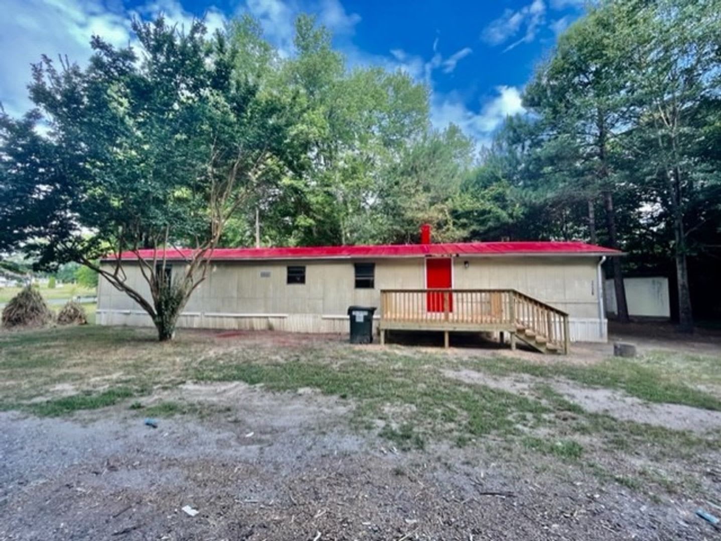 Adorable 2 bedroom 2 bath Moble Home located it Dallas – photo 2