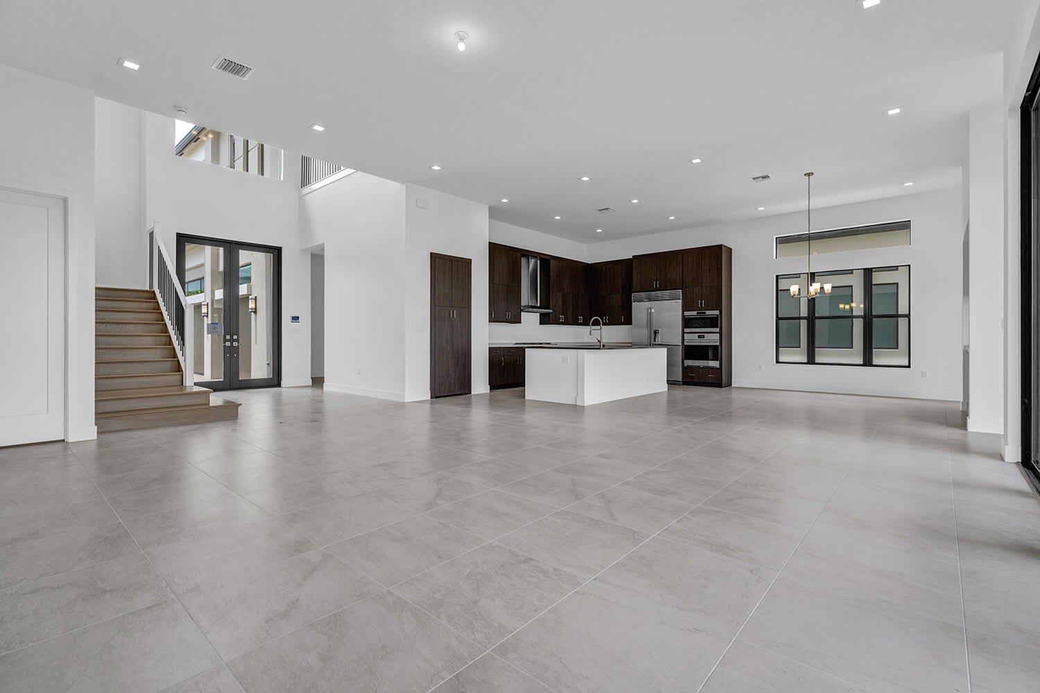 9523 Riverside Park Drive – photo 4