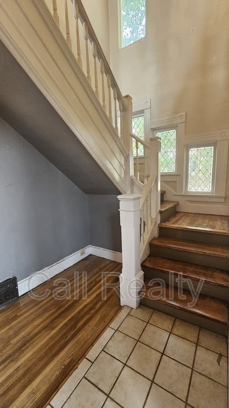 350 E 10Th Ave – photo 4