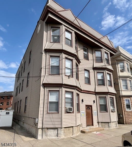 7 Franklin Ave – photo 1