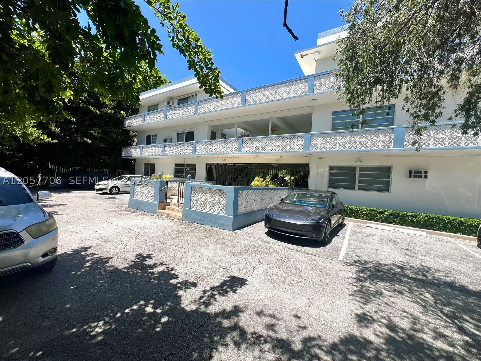 640 Pennsylvania Ave – photo 1