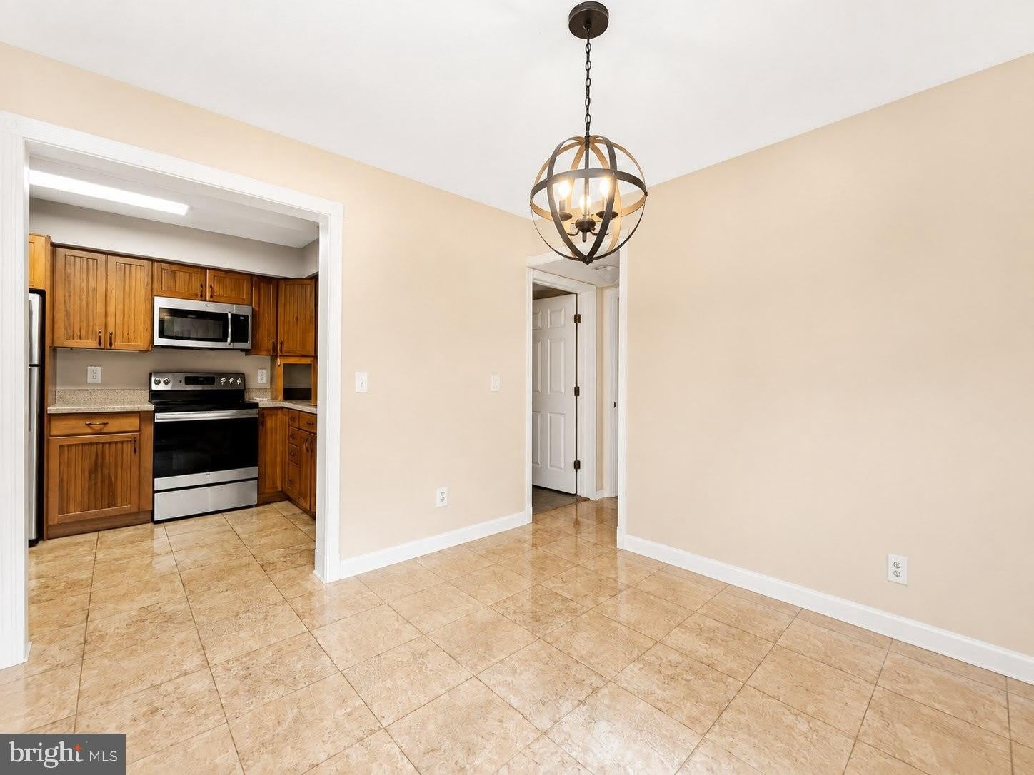 2112 SAYRE Drive – photo 5