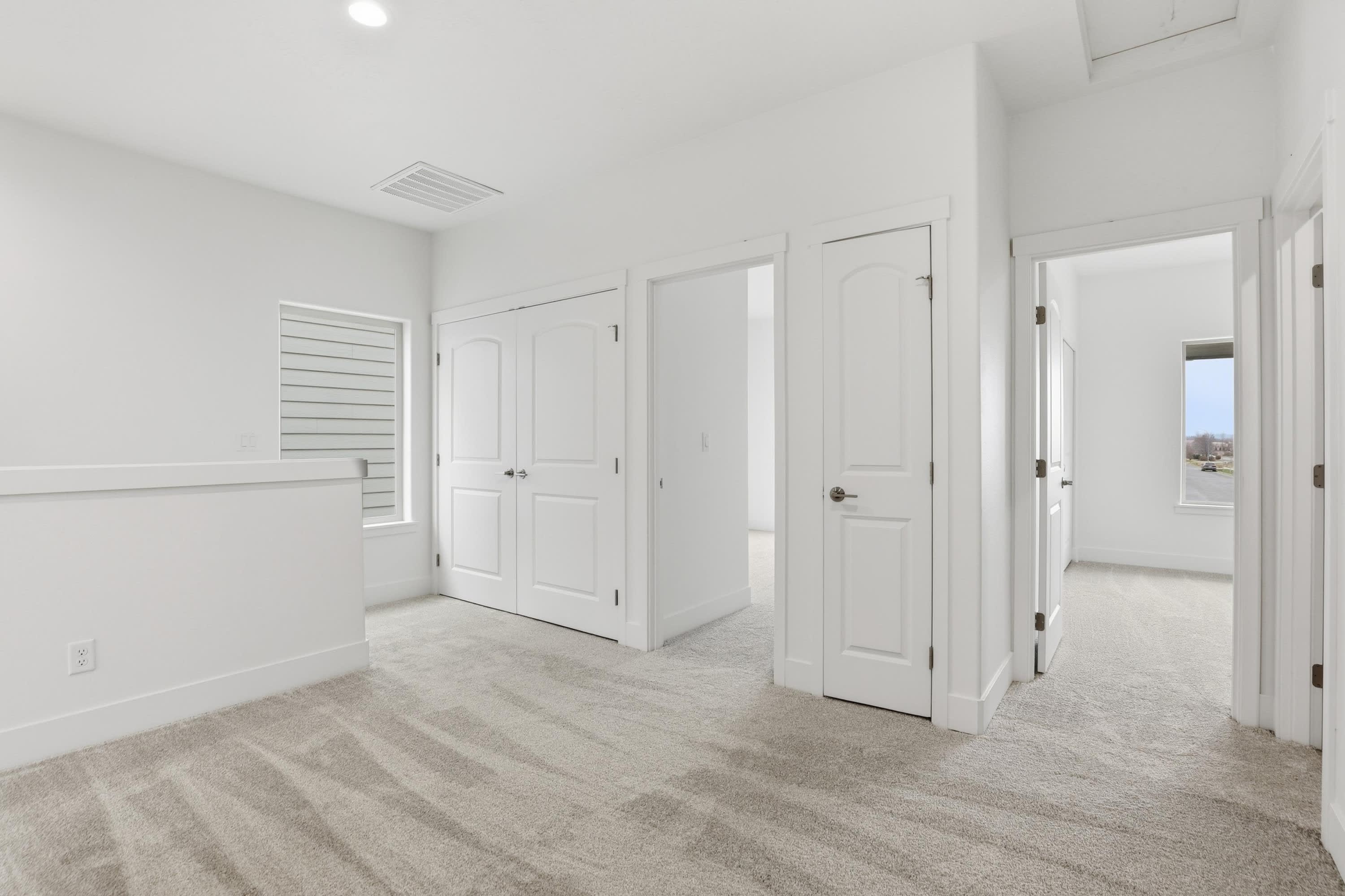 639 Creative Way – photo 4
