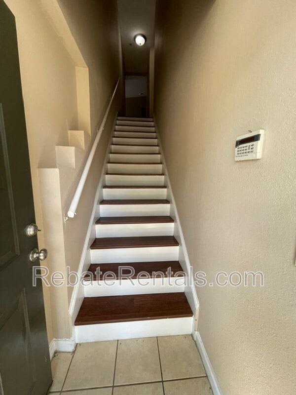 10075 Gate Parkway N – photo 4