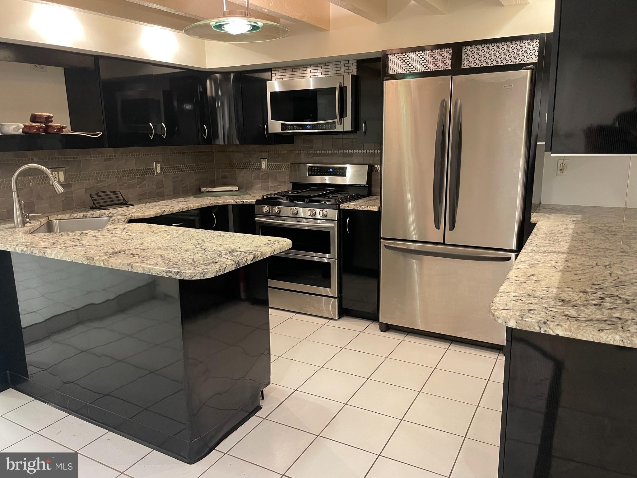 1411 S BROAD Street – photo 5