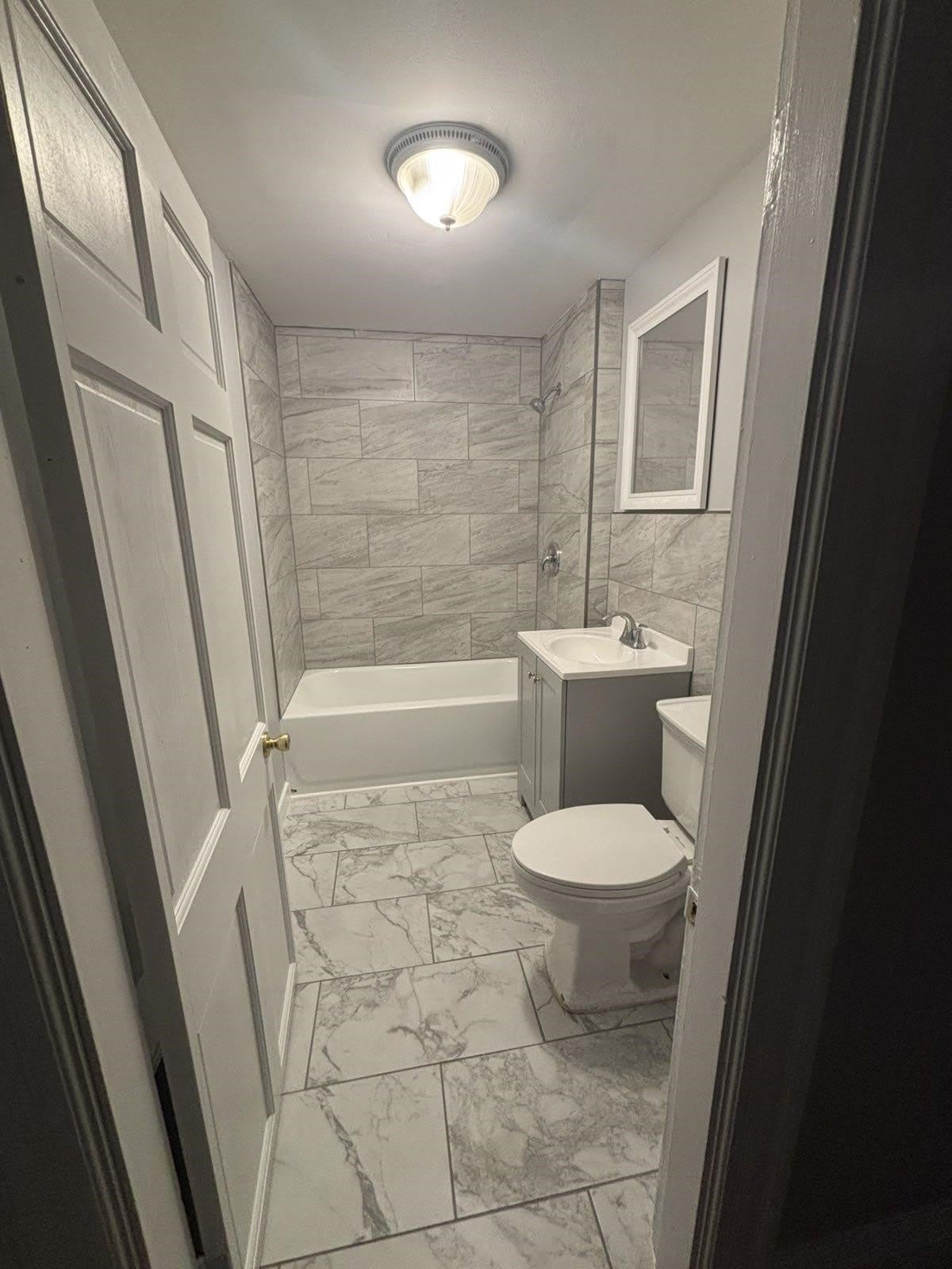 100 Ashland Street – photo 1