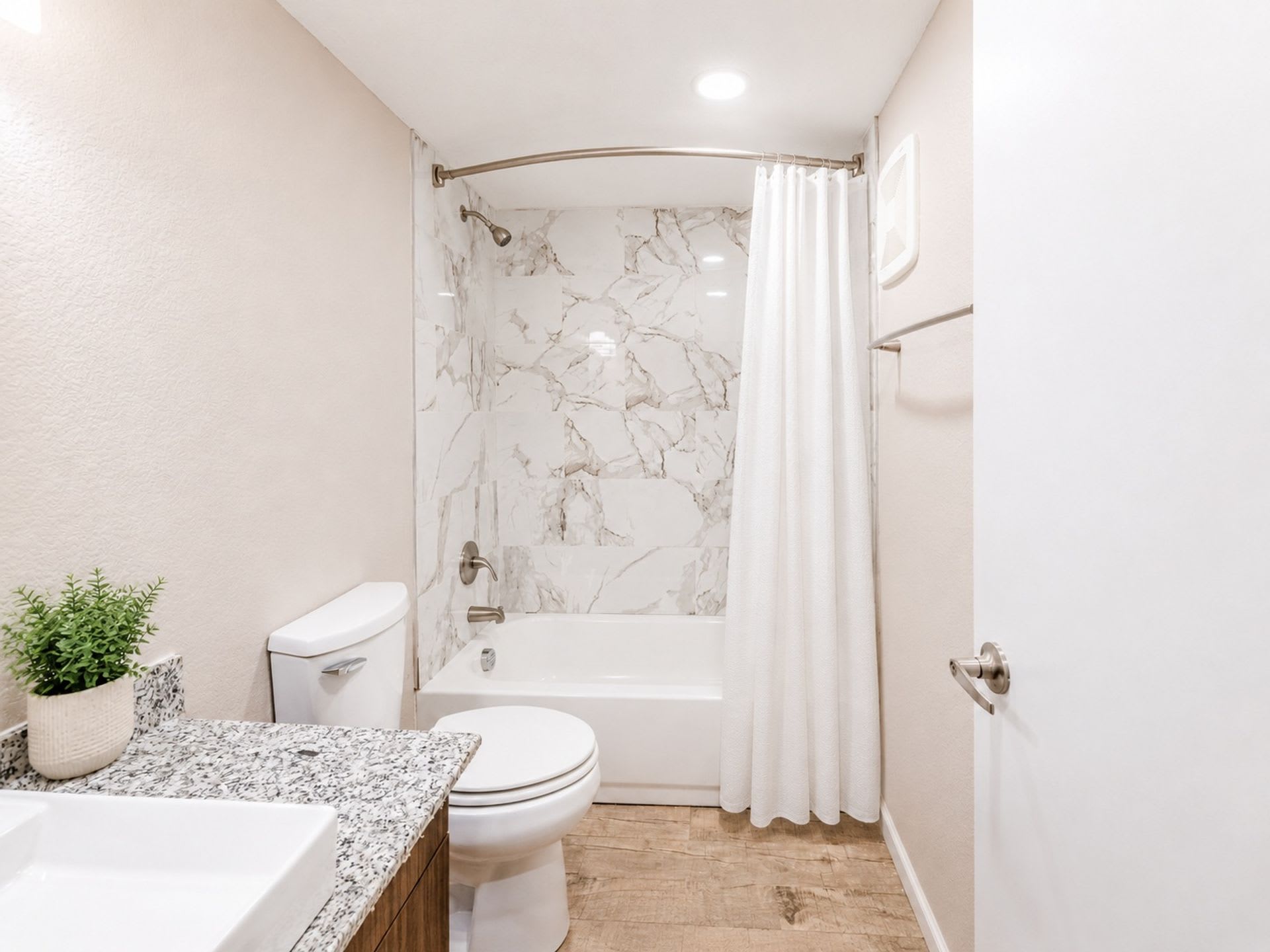 Alma Apartments – photo 4