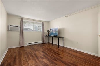 222 Stackpole St – photo 4