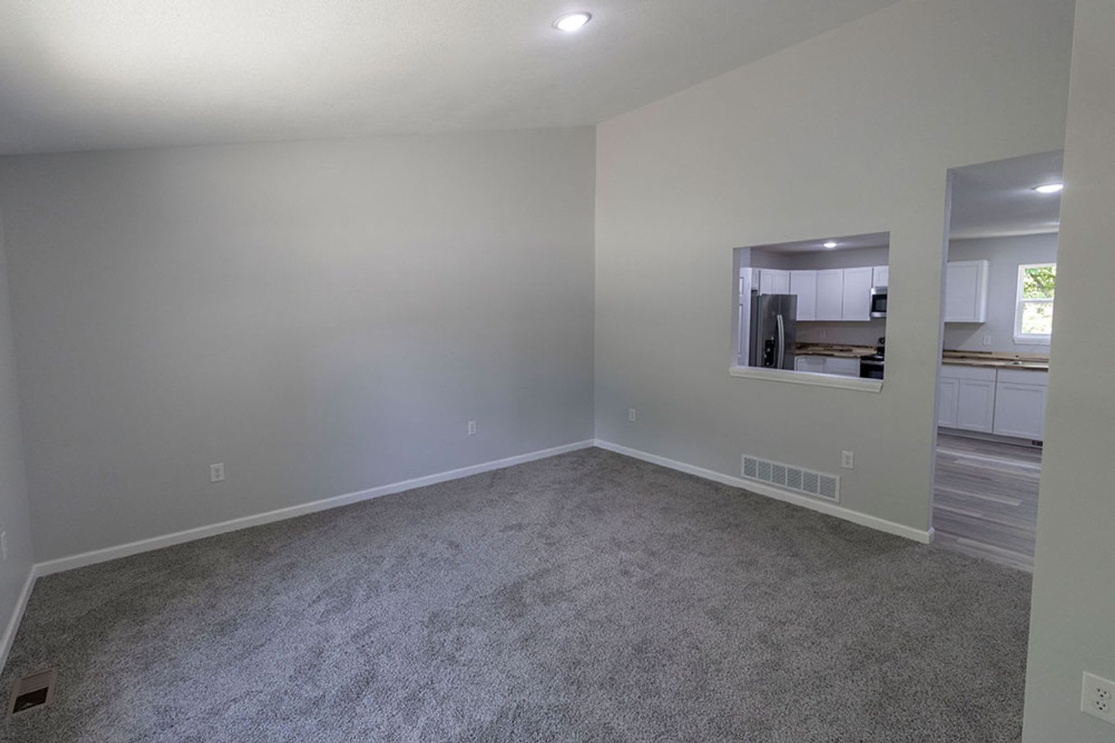 Large Duplex with Head-turning Style, Extraordinary Location. – photo 2