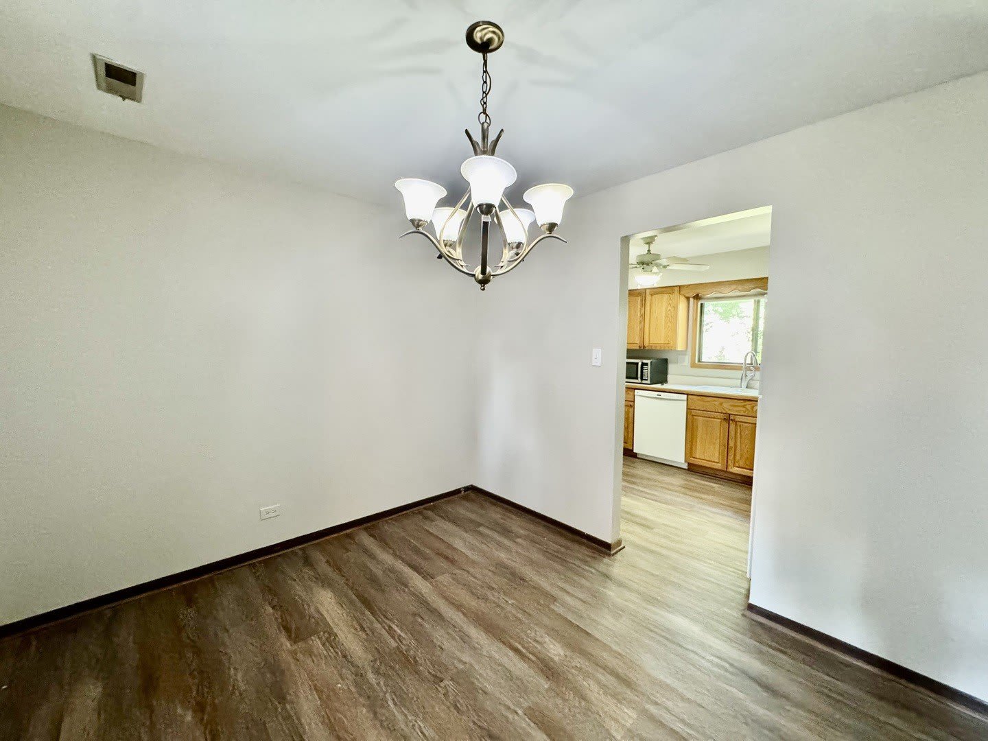 1737 Harrow Court – photo 5