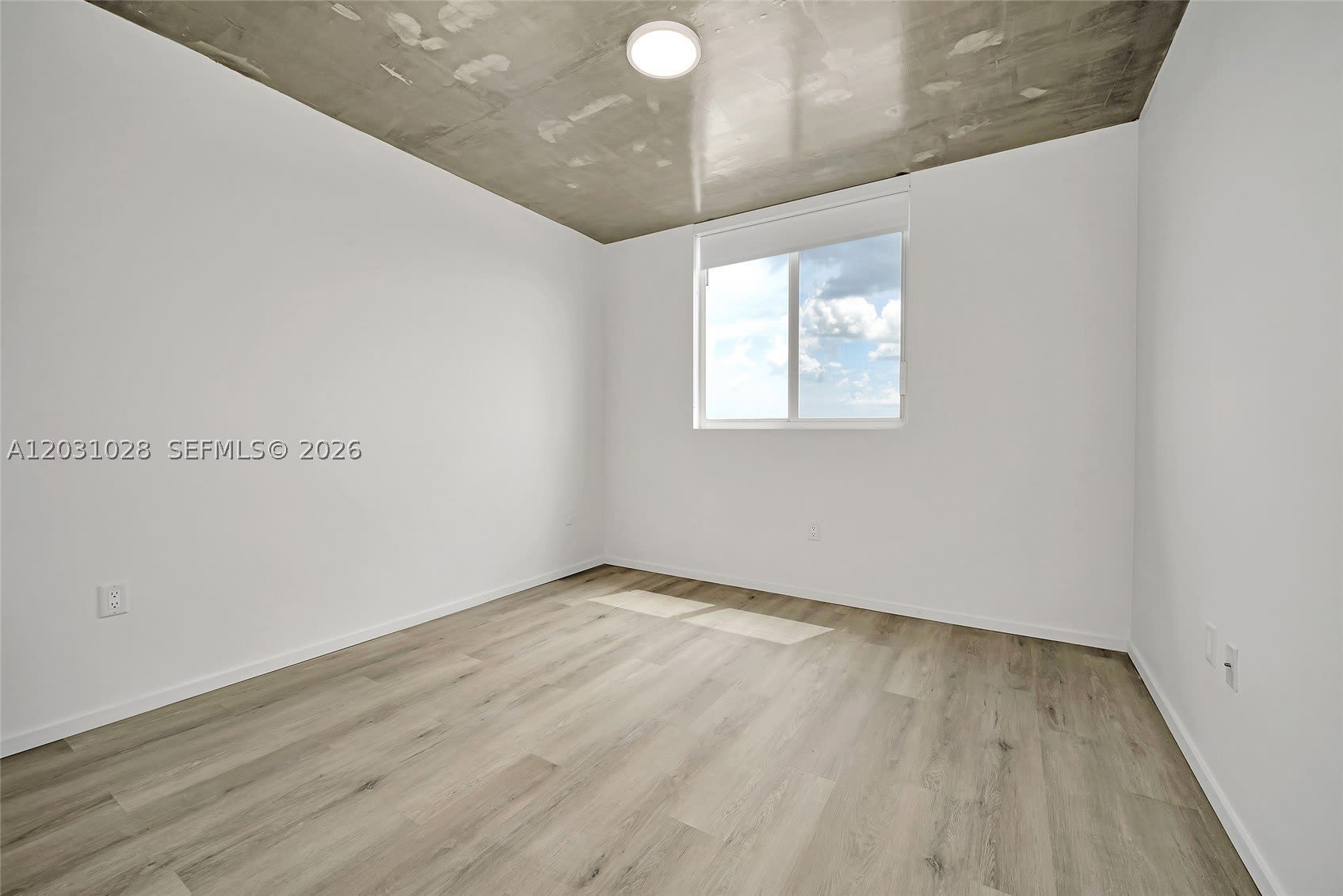 475 NE 125th – photo 5