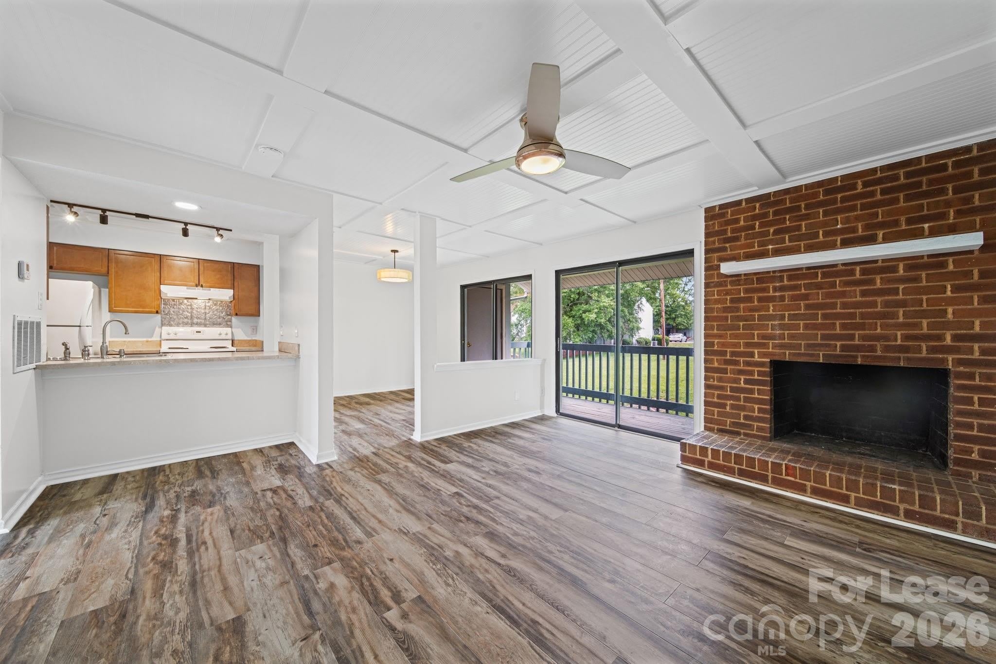 11023 Harrowfield Road – photo 2