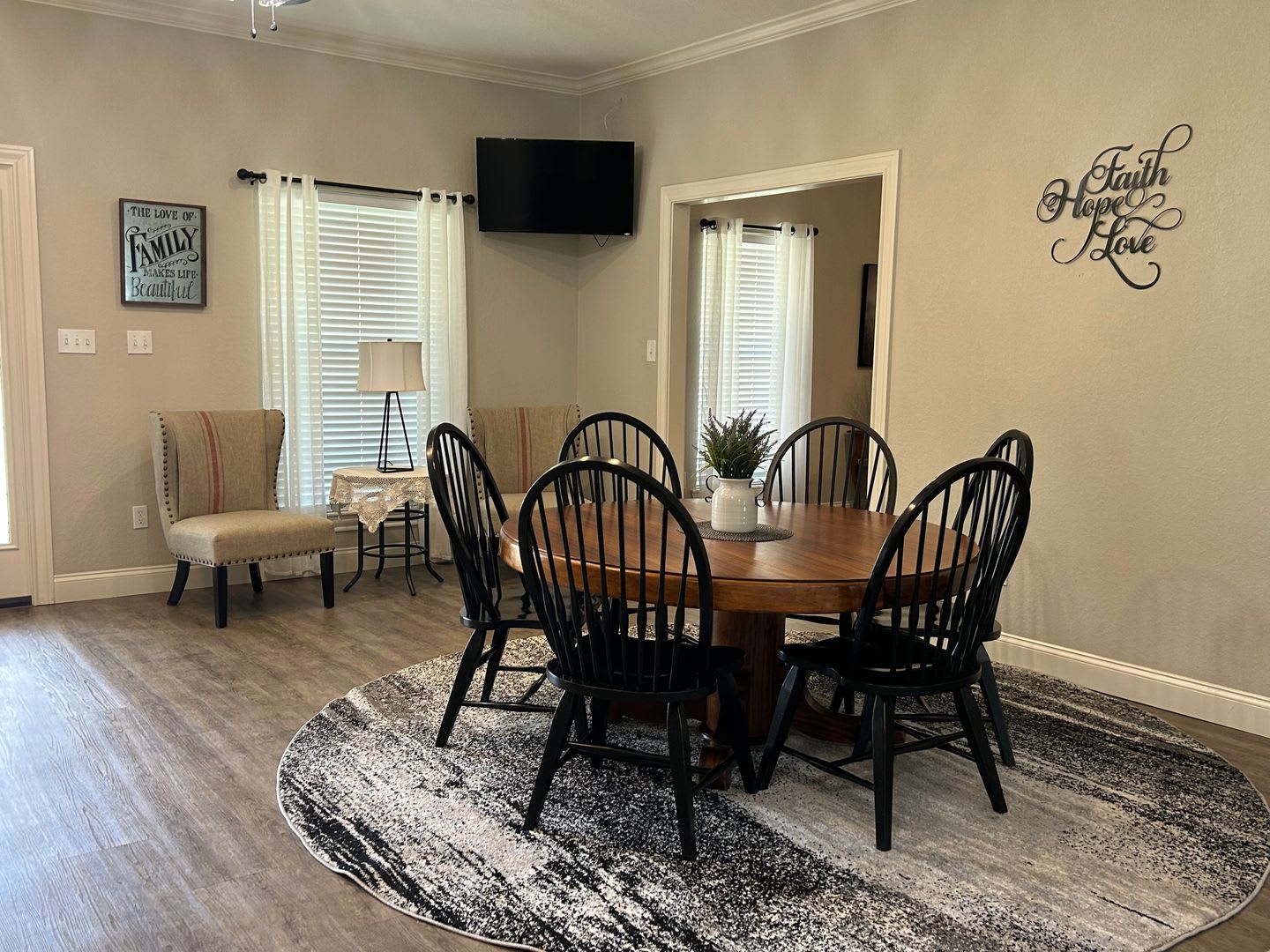 Luxury Furnished Country Home Near Crawford with All Utilities Included! – photo 4