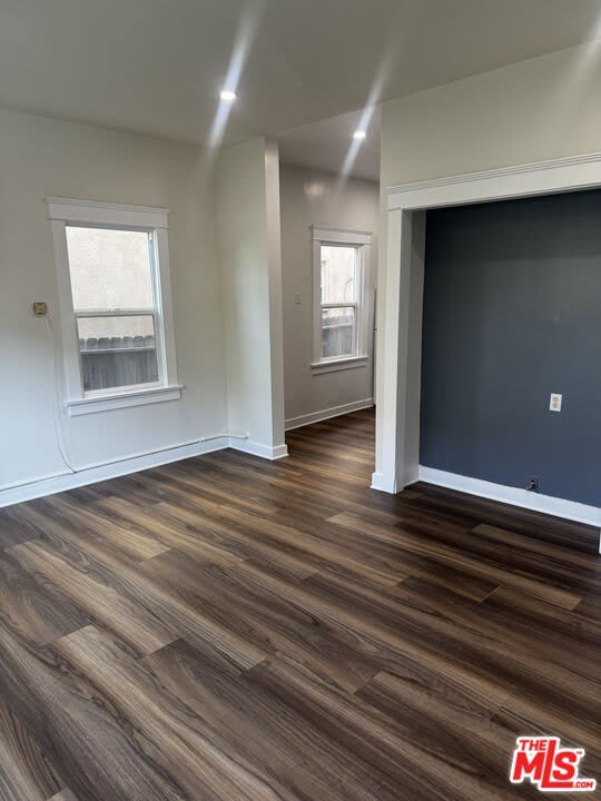 5347 Monroe St – photo 2