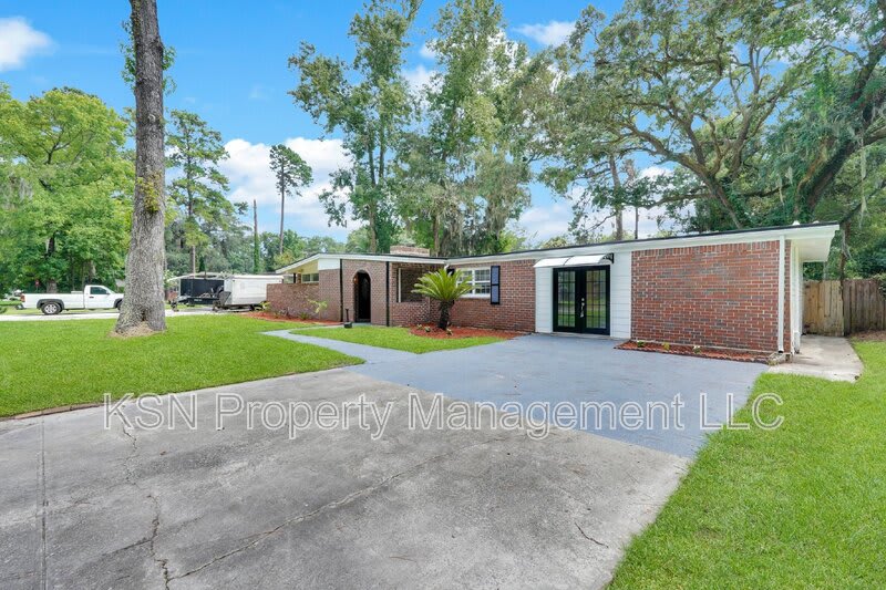 117 Windsor Road – photo 2