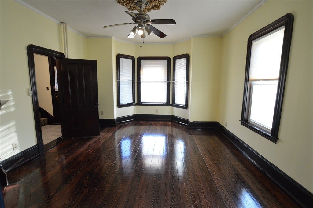 84 Crescent Ave – photo 5