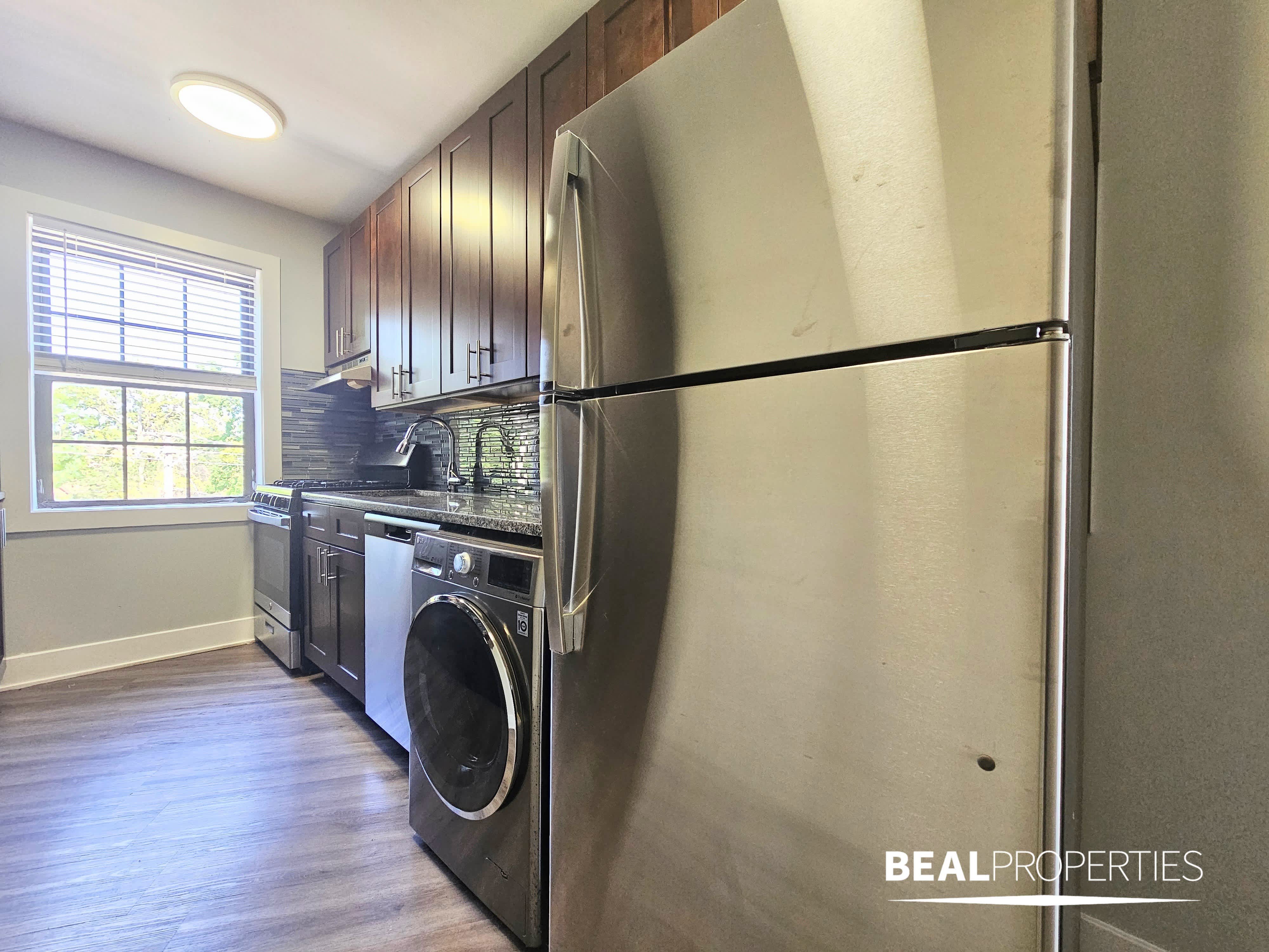 730 Judson Ave – photo 5