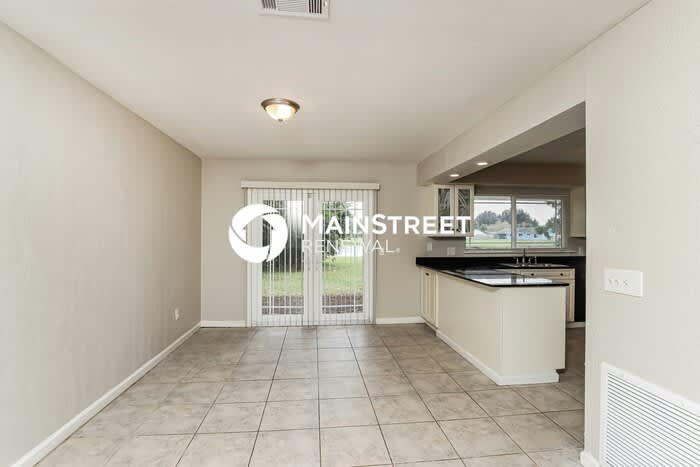 1206 Cricket Drive Northeast – photo 5