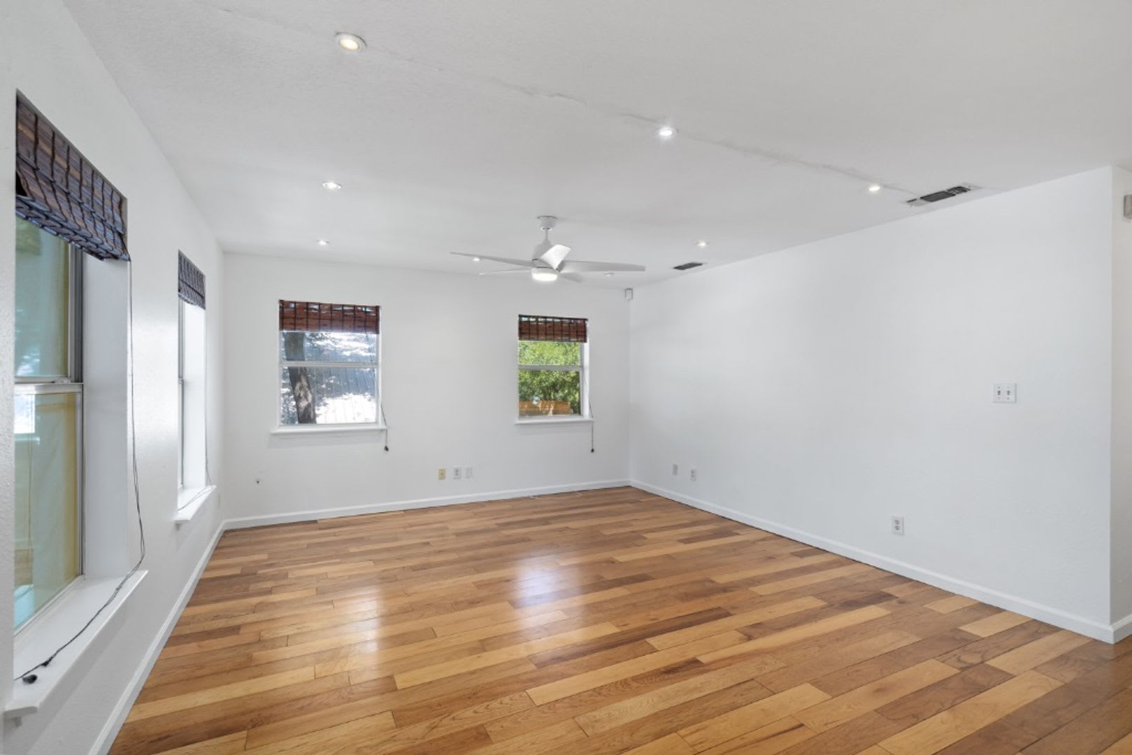1211 Delano St, Austin, Texas 78721 – photo 3