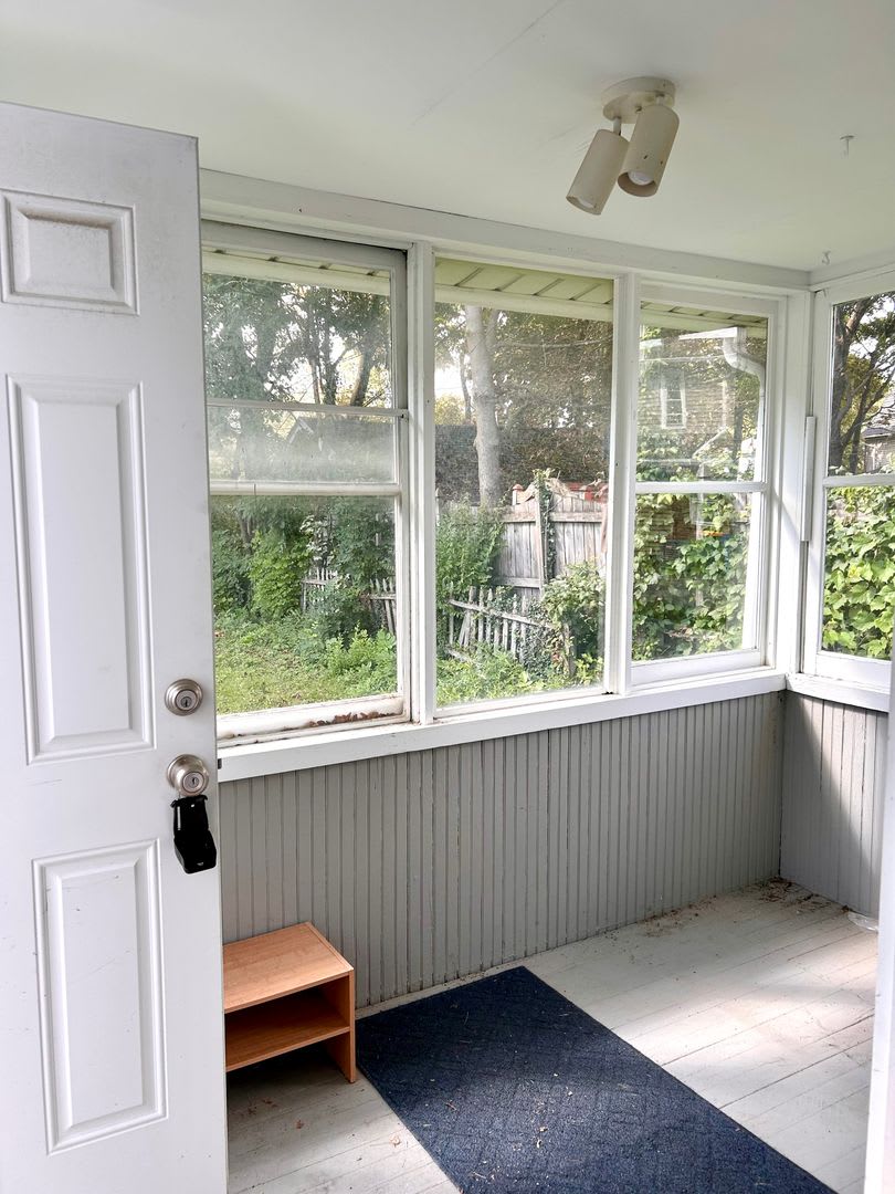 Charming 2-bed/ 2-bath home available near Mt. Hope! – photo 4