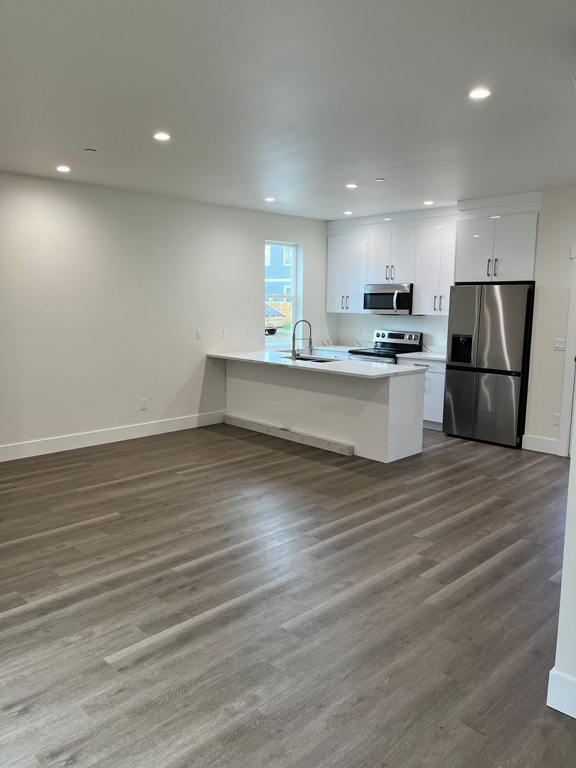 Brand New 3 bedroom, 2.5 Bath Townhomes – photo 3